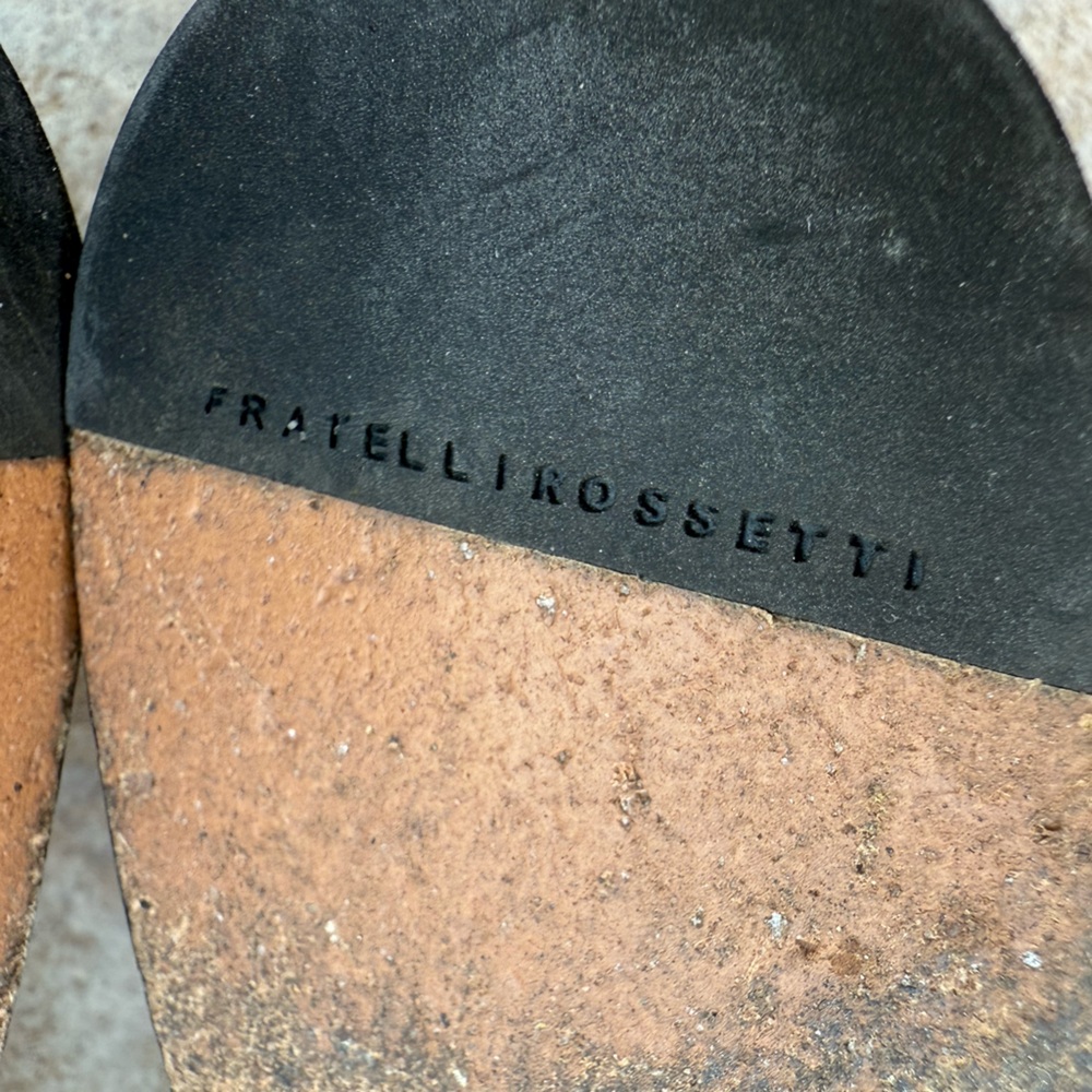 Fratelli Rossetti black patent leather loafers with a kiltie fringe detail - Picture 15 of 15